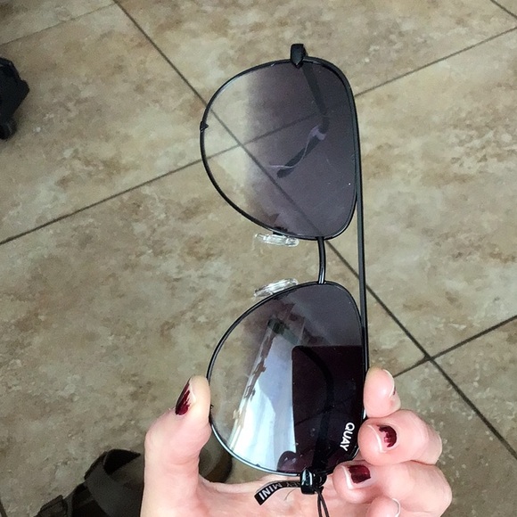 NeW! Quay High Key MINI sunglasses - Picture 5 of 7